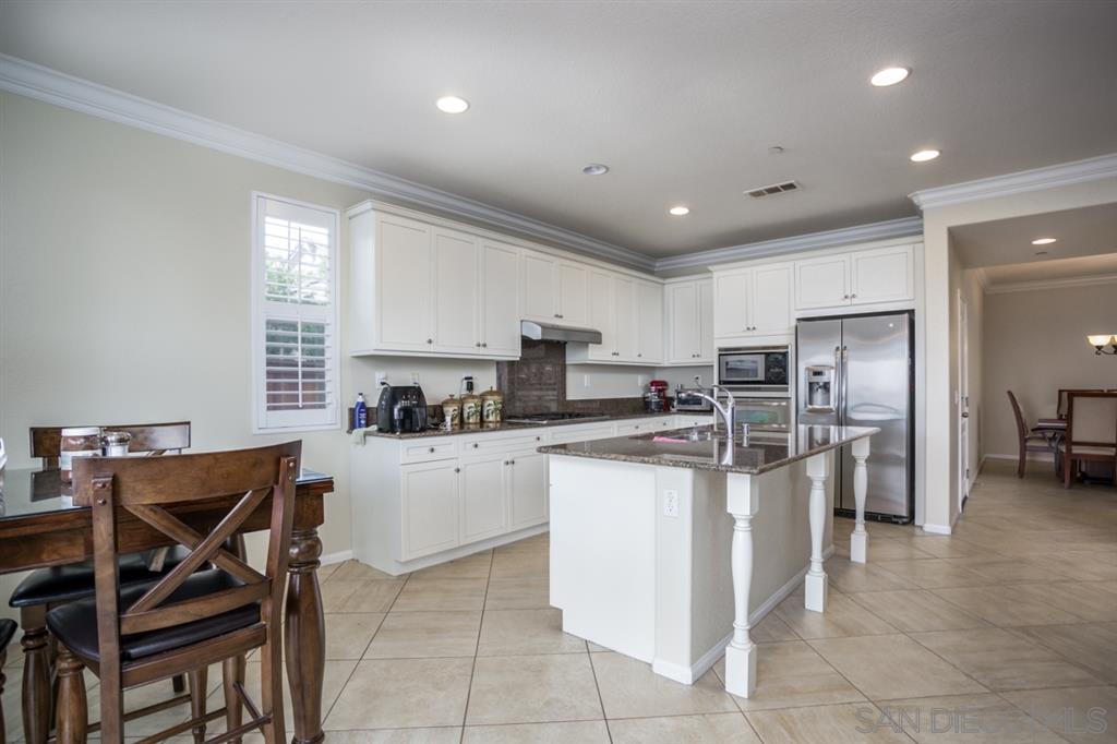 5174 Iris Street Santee, CA 92071 - Photo 10 of 25