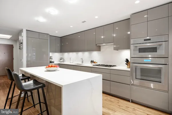 $899,000 | 1781 North Pierce Street, Unit 303, Arlington, VA 22209