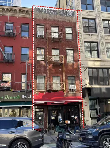$6,180,000 | 141 Grand Street | SoHo