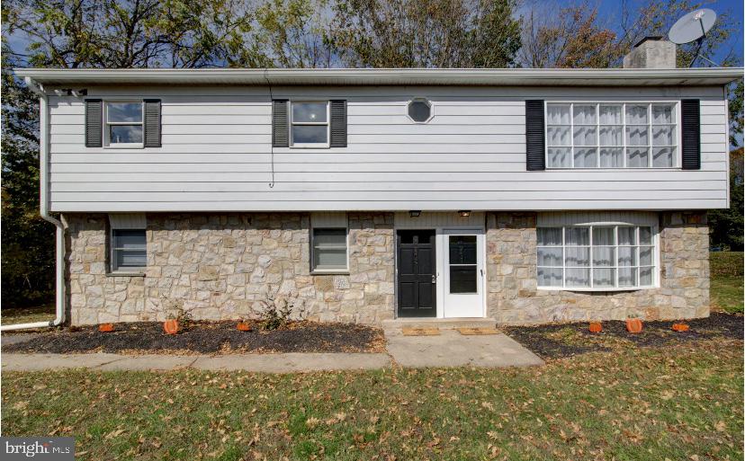 1265 Woodmere Road Pottstown, PA 19464 - Photo 2 of 31 Front