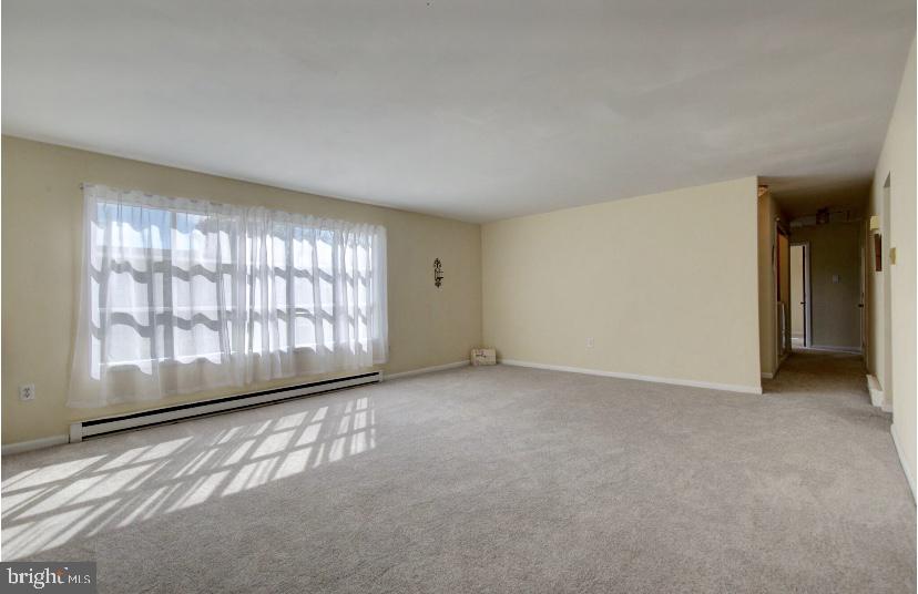 1265 Woodmere Road Pottstown, PA 19464 - Photo 16 of 31 Upper Level LR