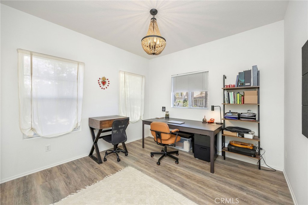 7211 Rock Ridge Terrace West Hills, CA 91307 - Photo 27 of 38 a workspace with furniture and a window