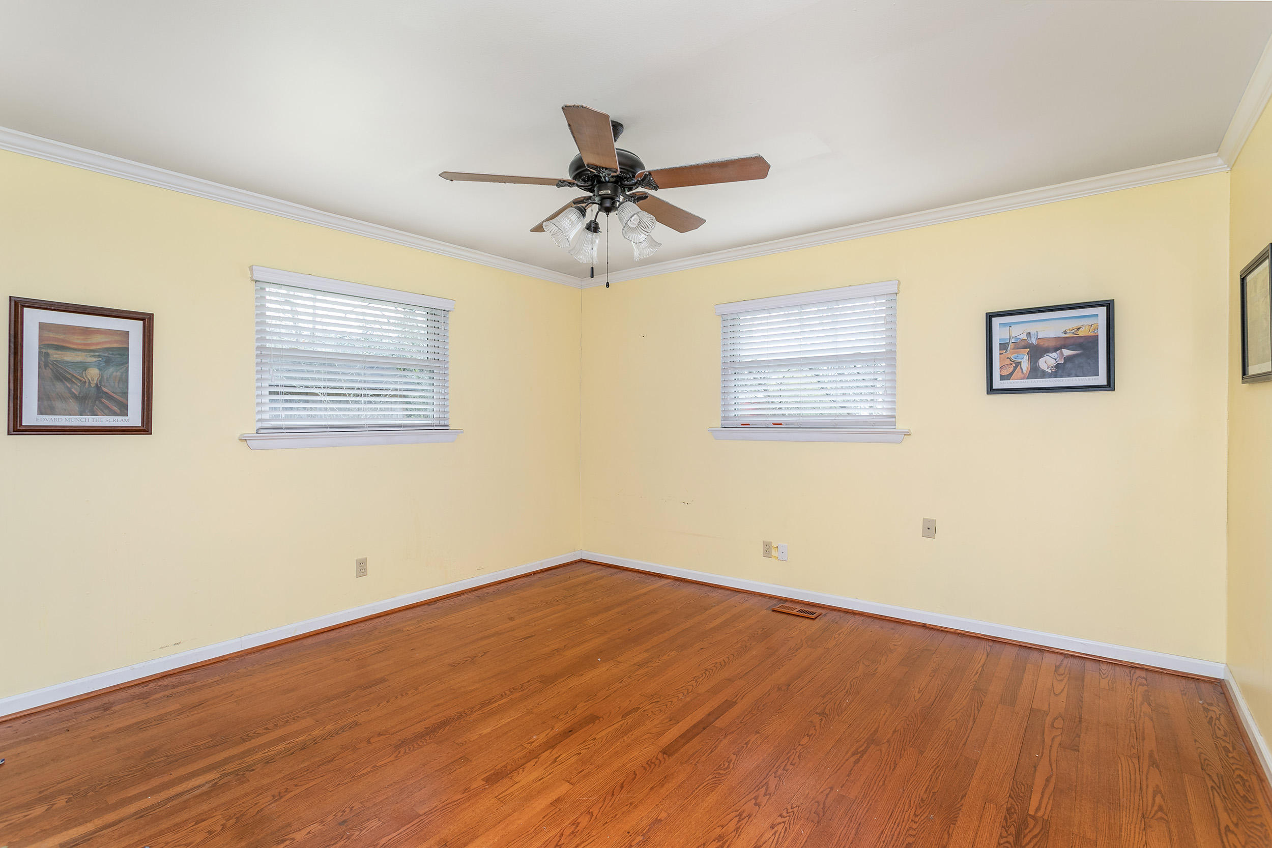 1242 Gadd Road Hixson, TN 37343 - Photo 8 of 13 1242 Gadd Rd._Master Bedroom_by 161 Phot