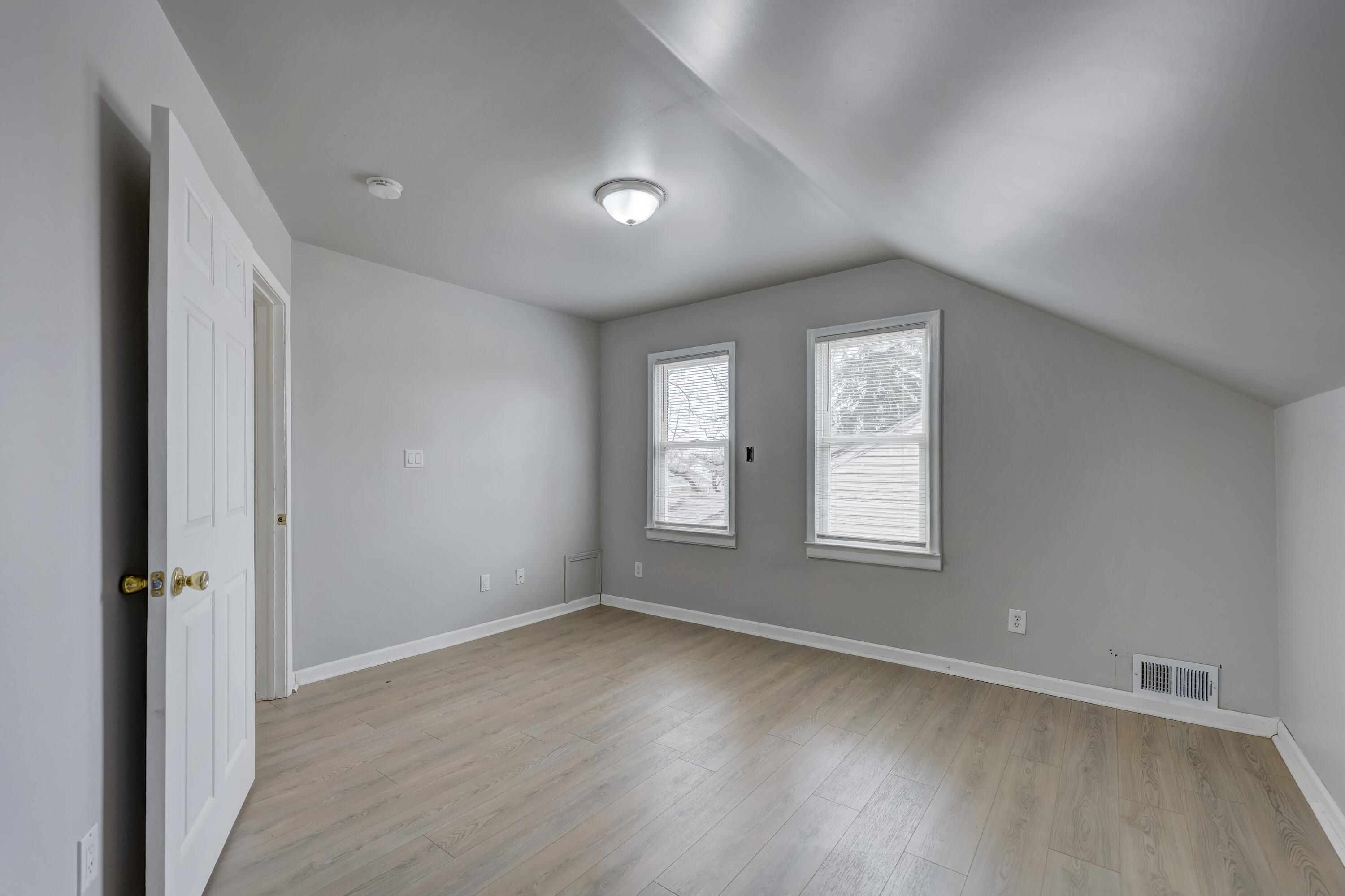 20916 Vernier Road Harper Woods, MI 48225 - Photo 41 of 56 20916 Vernier Rd.-39
