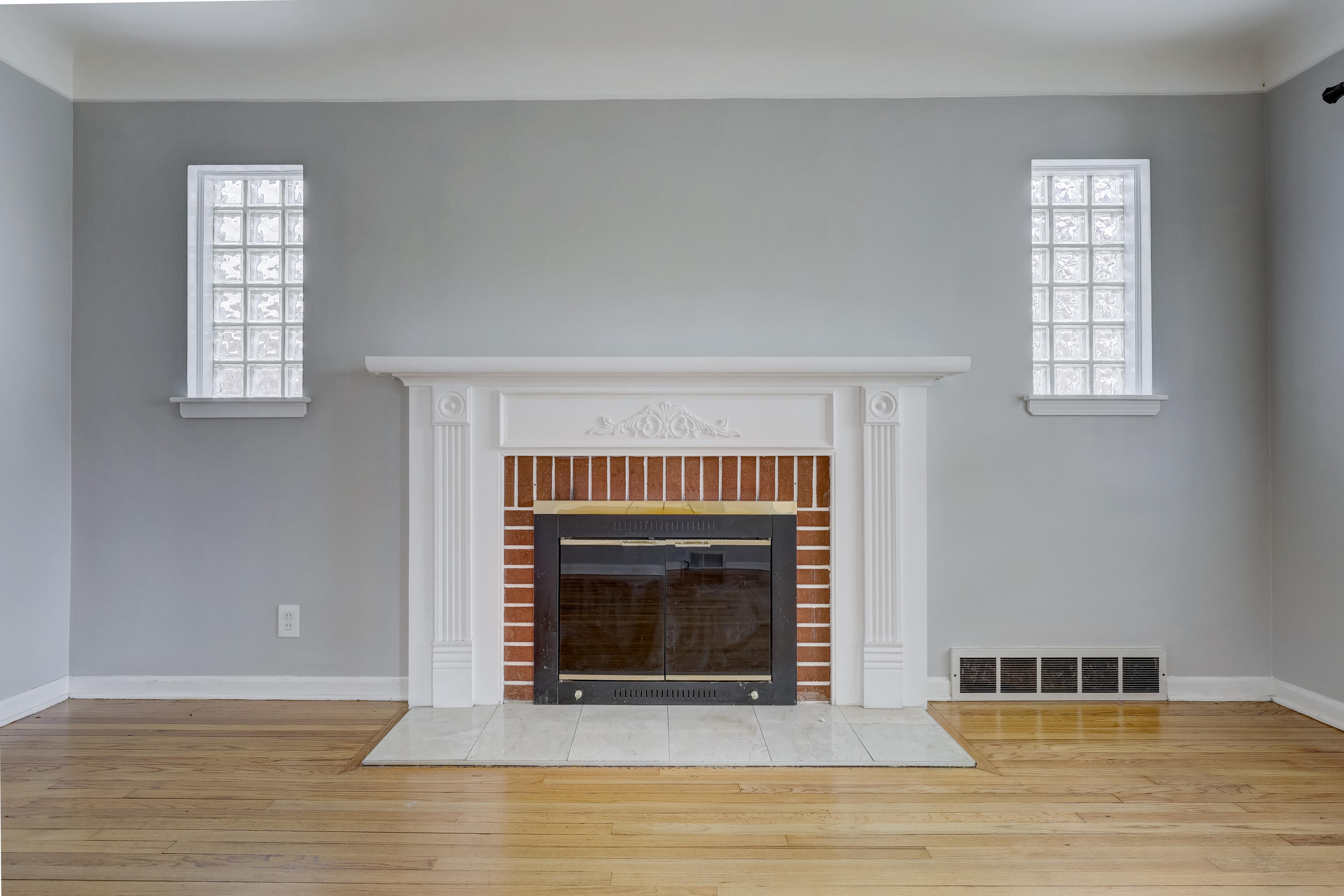20916 Vernier Road Harper Woods, MI 48225 - Photo 5 of 56 20916 Vernier-3