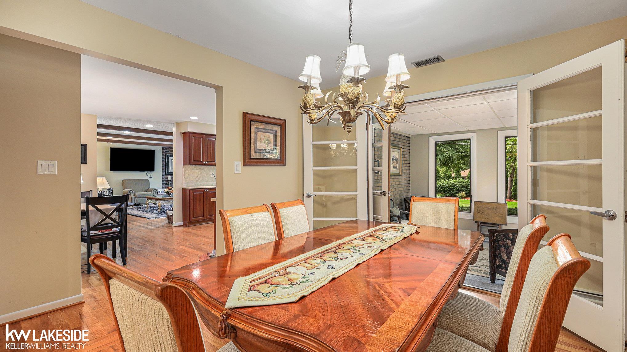 185 Montmorency Road Rochester Hills, MI 48307 - Photo 7 of 26
