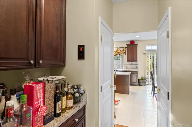 $999,999 | 4 Avolet Court, Mount Sinai, NY 11766