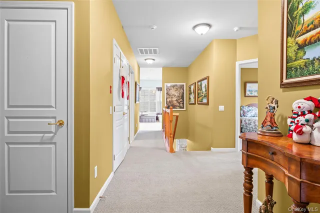 $999,999 | 4 Avolet Court, Mount Sinai, NY 11766