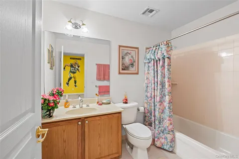 $999,999 | 4 Avolet Court, Mount Sinai, NY 11766