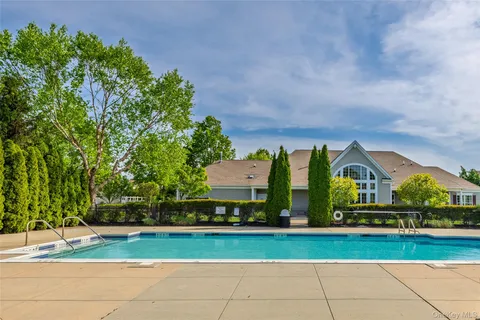 $999,999 | 4 Avolet Court, Mount Sinai, NY 11766