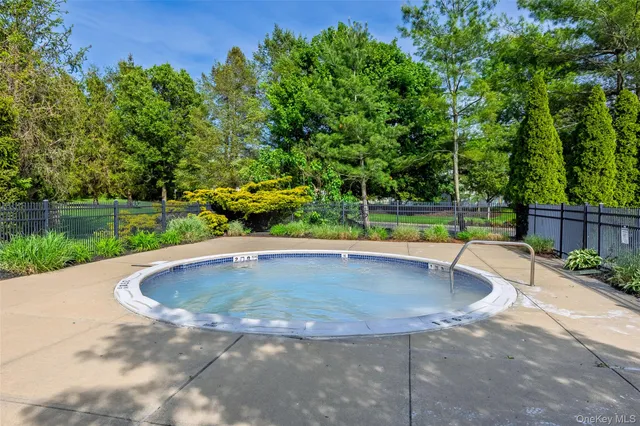 $999,999 | 4 Avolet Court, Mount Sinai, NY 11766