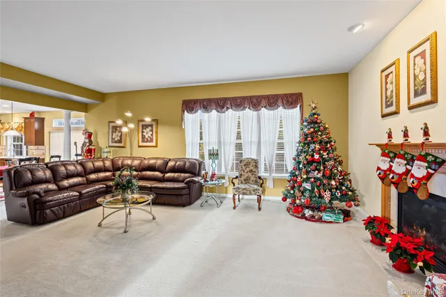 $999,999 | 4 Avolet Court, Mount Sinai, NY 11766