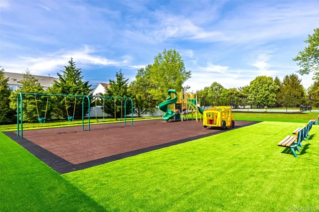 $999,999 | 4 Avolet Court, Mount Sinai, NY 11766