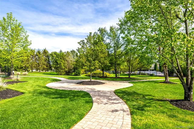 $999,999 | 4 Avolet Court, Mount Sinai, NY 11766