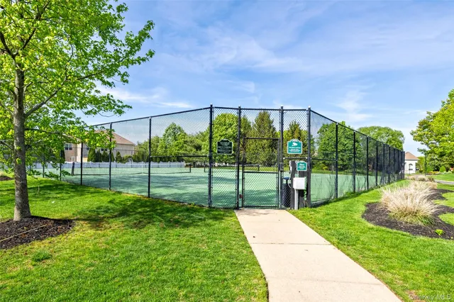 $999,999 | 4 Avolet Court, Mount Sinai, NY 11766