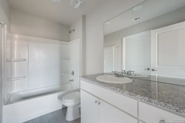 $1,800 | 7214 Lavaca Bluff, San Antonio, TX 78218