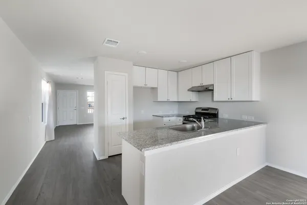 $1,800 | 7214 Lavaca Bluff, San Antonio, TX 78218