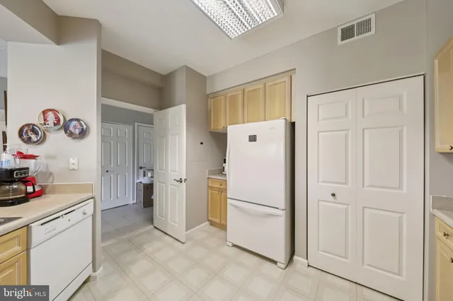 $189,000 | 3005 South Leisure World Boulevard, Unit 209, Silver Spring, MD 20906