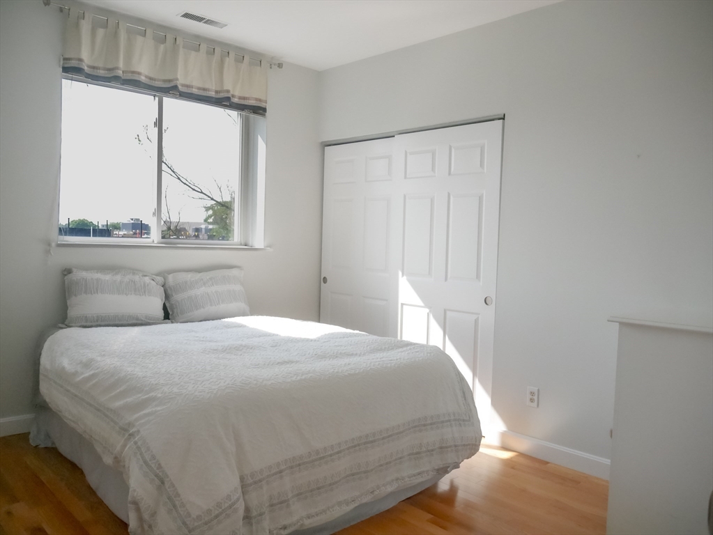 20 Stearns Road, Unit 62 Brookline, MA 02446 - Photo 5 of 18 Gallery Image 5