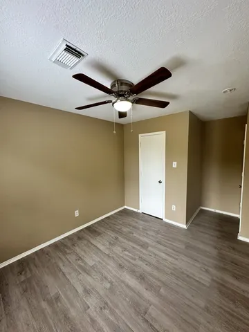 $1,799 | 6910 Bayou Crest Drive, Houston, TX 77088