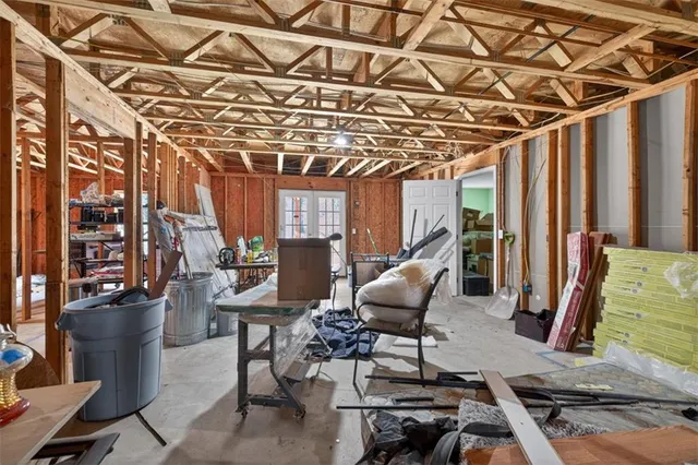 a view of a backyard space