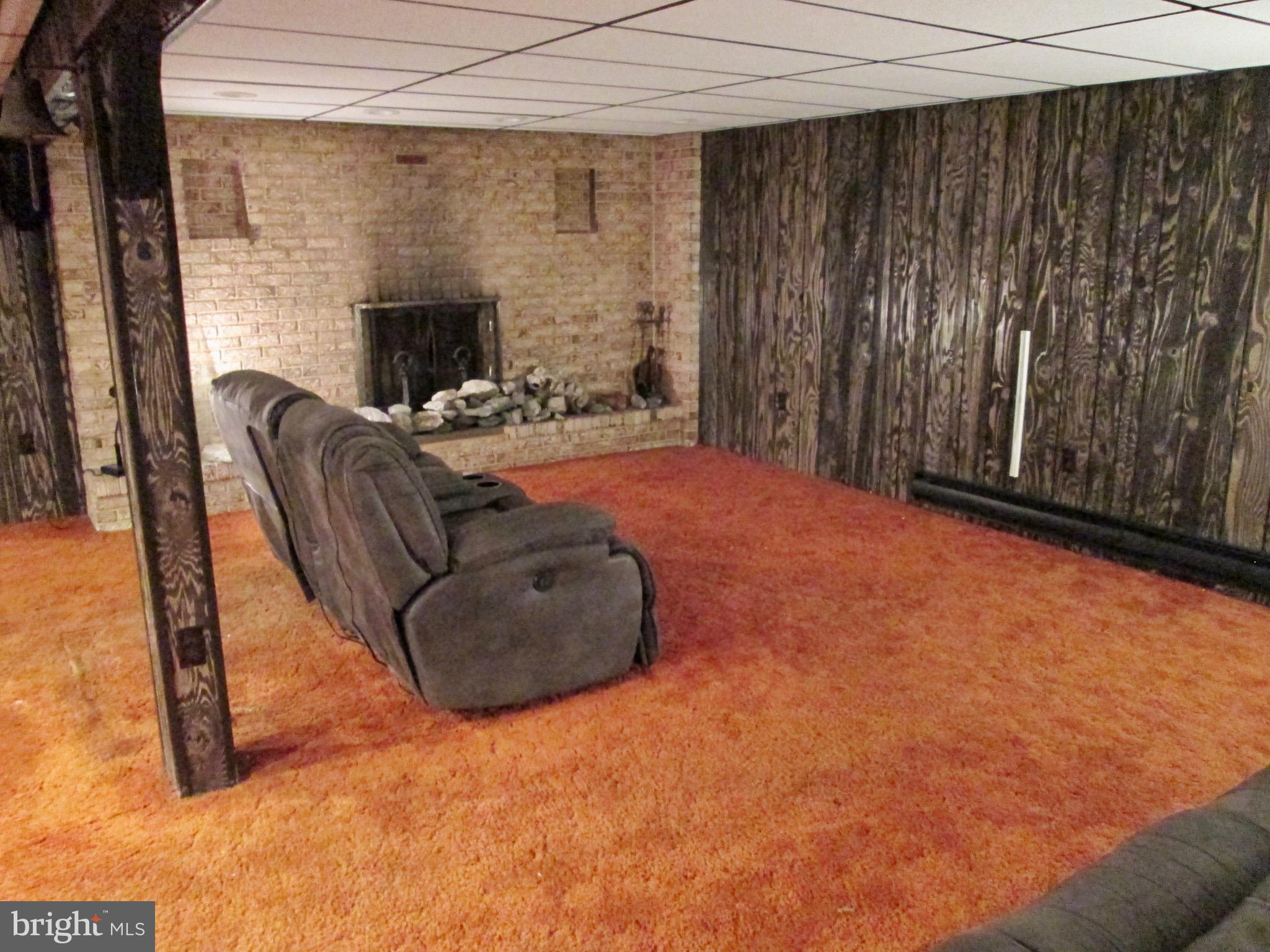 524 Prison Road Leesport, PA 19533 - Photo 31 of 64 Family Room