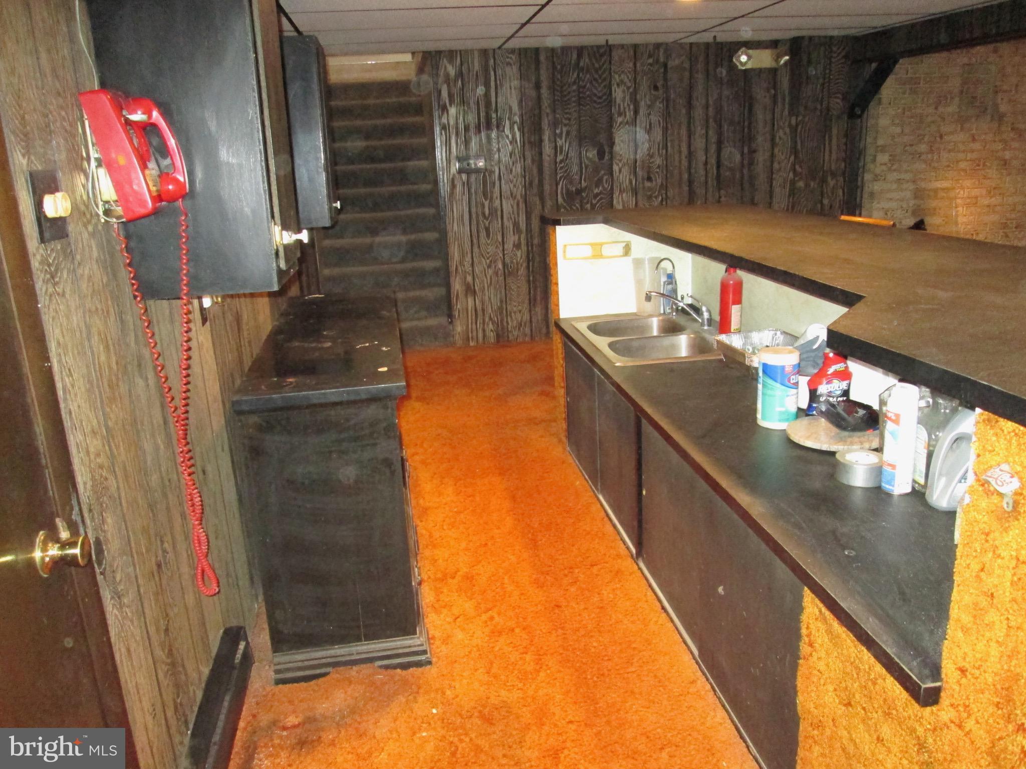 524 Prison Road Leesport, PA 19533 - Photo 34 of 64 Family Room Wet Bar