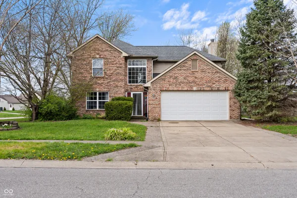 $329,000 | 792 North Shore Boulevard, Franklin, IN 46131