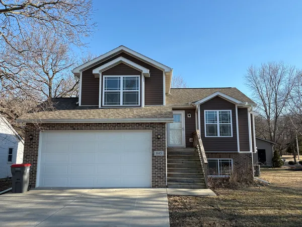 $259,900 | 845 Hitt Street, Ottawa, IL 61350