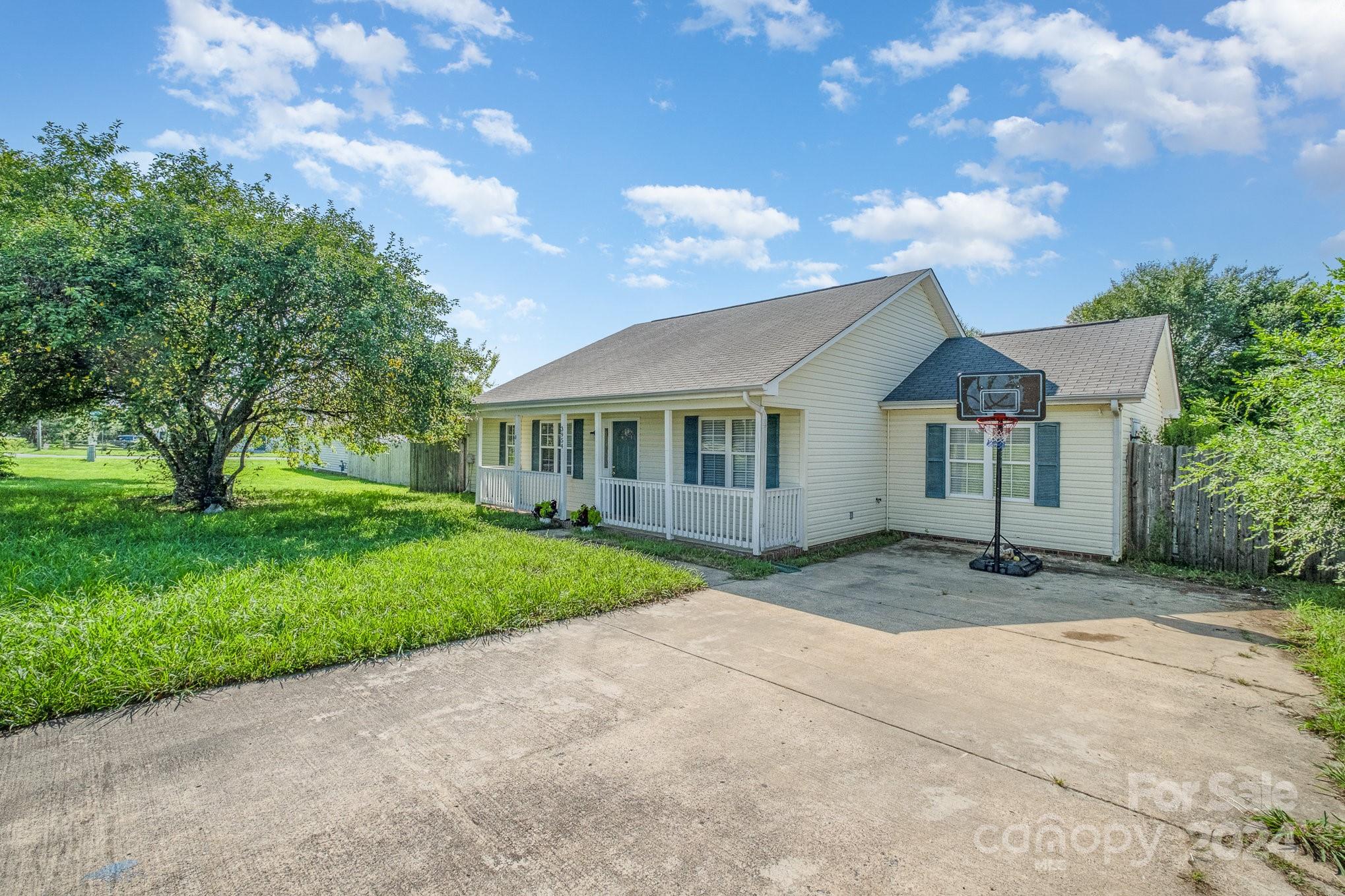 3954 Cochran Road Concord, NC 28027 - Photo 2 of 24 Gallery Image 2