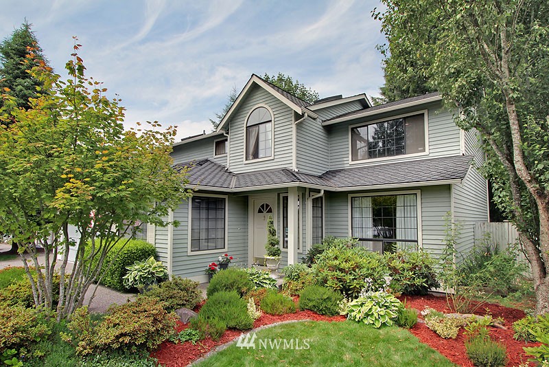 5112 Northeast 19th Street Renton, WA 98059 - Photo 1 of 25 Gallery Image 1