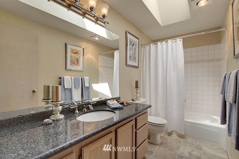 5112 Northeast 19th Street Renton, WA 98059 - Photo 13 of 25 Gallery Image 13