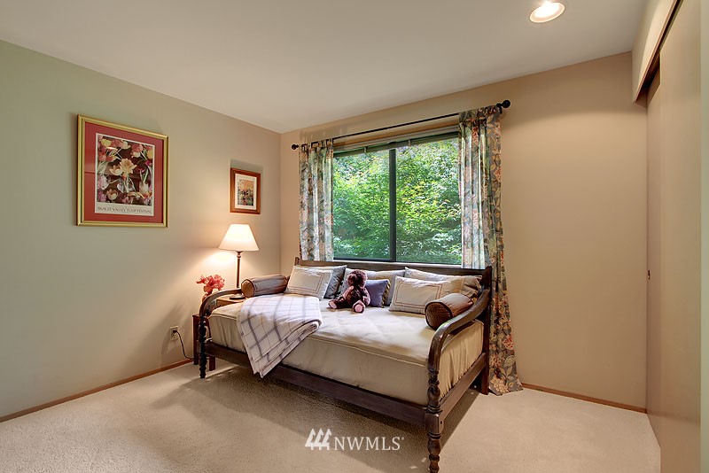 5112 Northeast 19th Street Renton, WA 98059 - Photo 16 of 25 Gallery Image 16