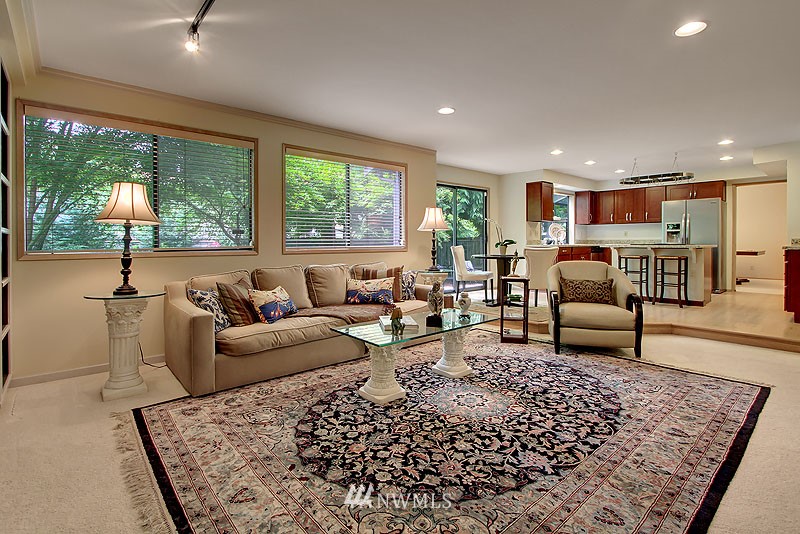 5112 Northeast 19th Street Renton, WA 98059 - Photo 6 of 25 Gallery Image 6