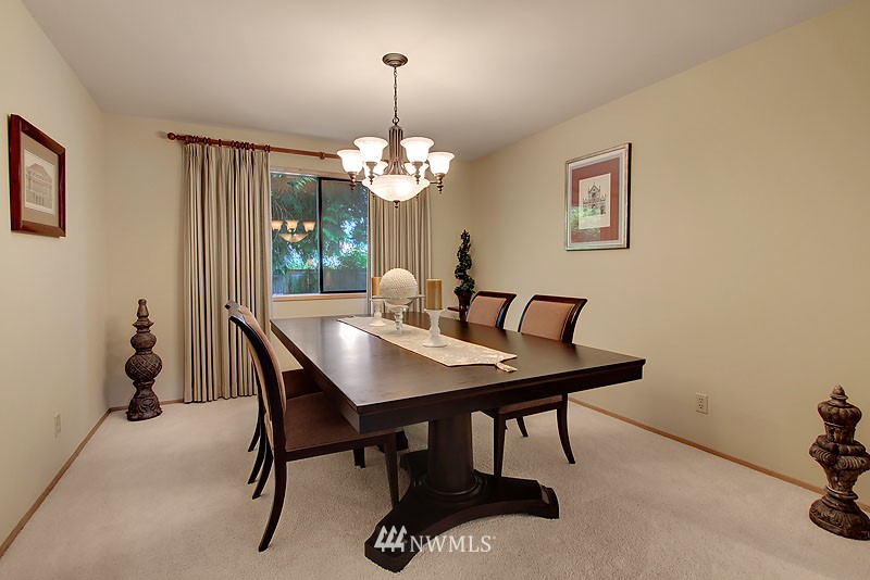 5112 Northeast 19th Street Renton, WA 98059 - Photo 9 of 25 Gallery Image 9