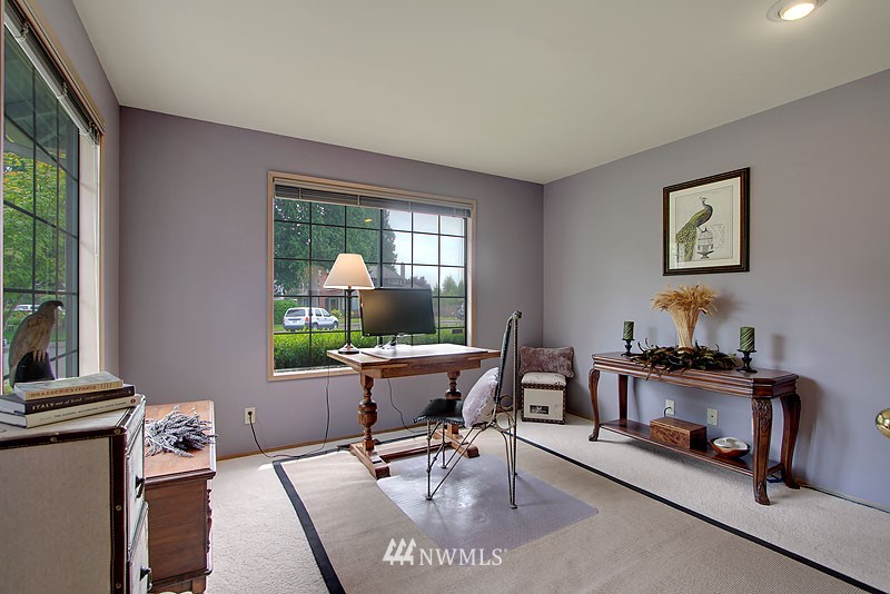 5112 Northeast 19th Street Renton, WA 98059 - Photo 10 of 25 Gallery Image 10