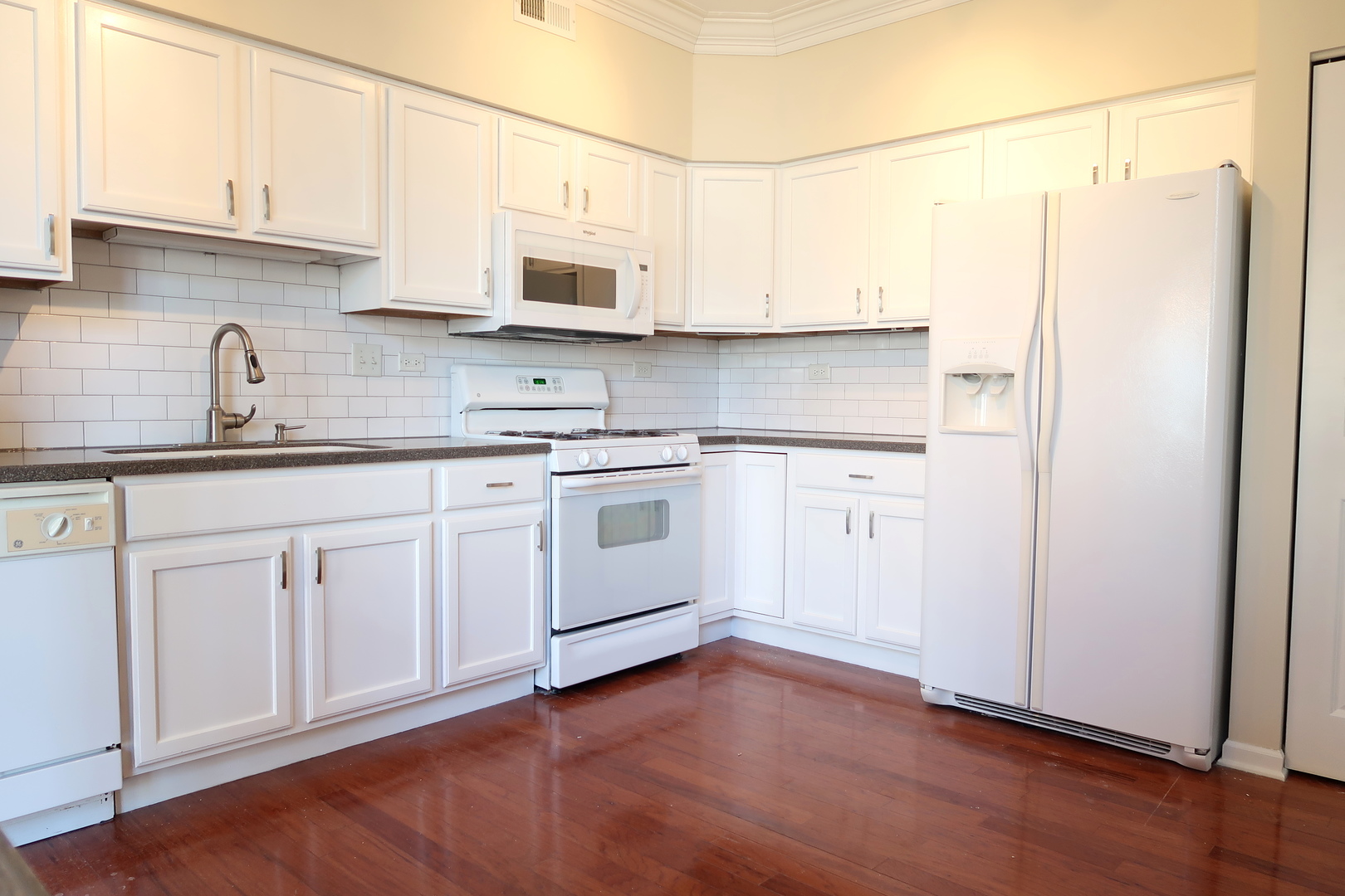 2344 Georgetown Court Aurora, IL 60503 - Photo 4 of 18