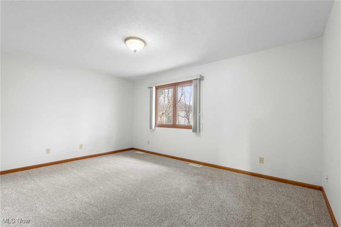15440 Roxboro Drive Middleburg Heights, OH 44130 - Photo 19 of 29