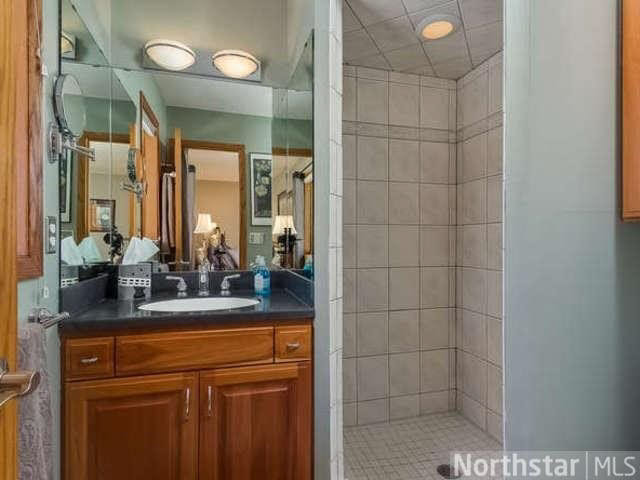 2800 Westridge Road Minnetonka, MN 55305 - Photo 8 of 18