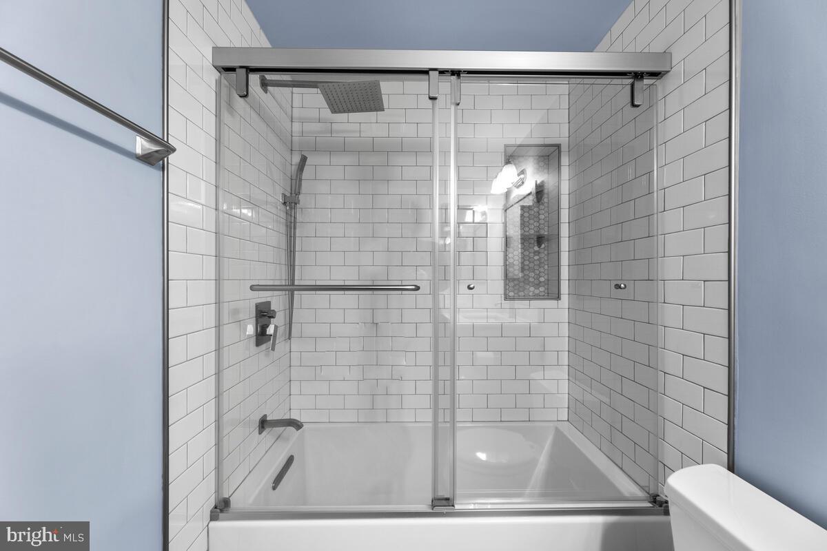 635 Concerto Lane Silver Spring, MD 20901 - Photo 32 of 50 Upper Hall Bath Recently Renovated!
