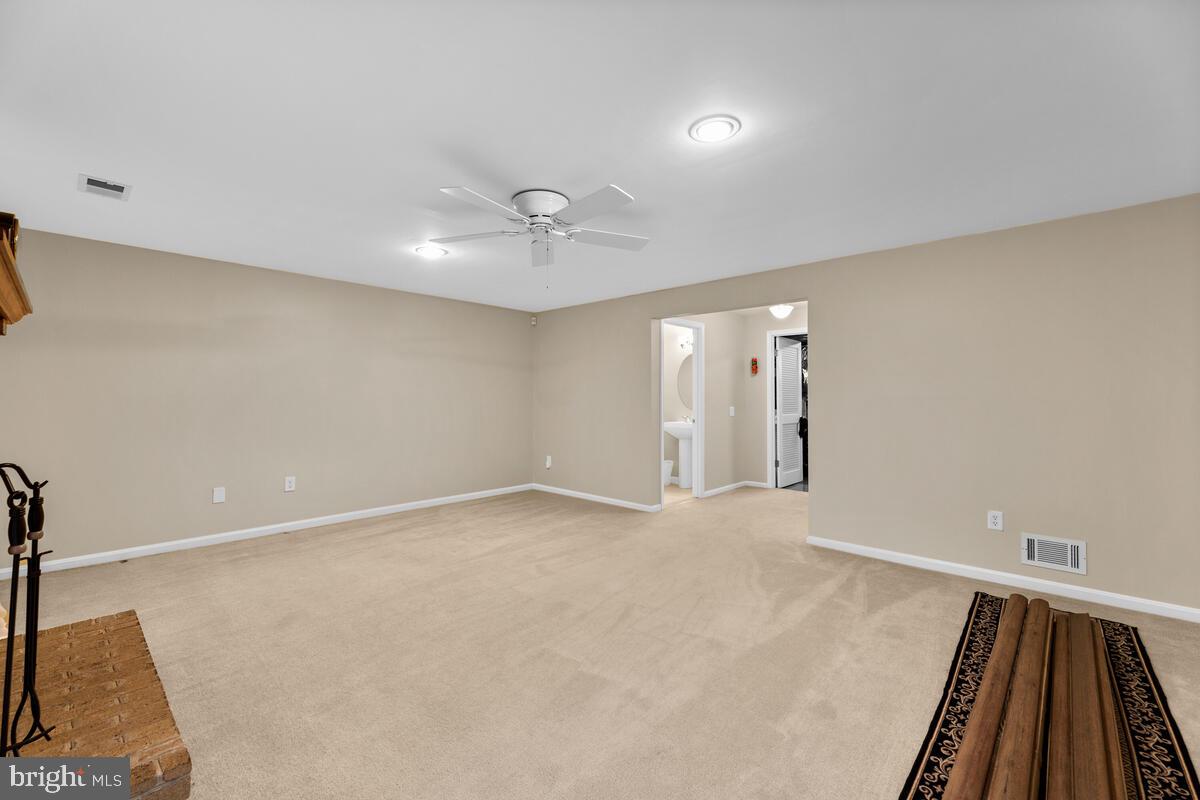 635 Concerto Lane Silver Spring, MD 20901 - Photo 35 of 50 Convenient Powder Room to Utility Room