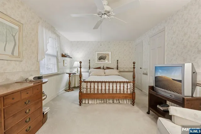 $937,500 | 52 Surrey Lane, Tenafly, NJ 07670