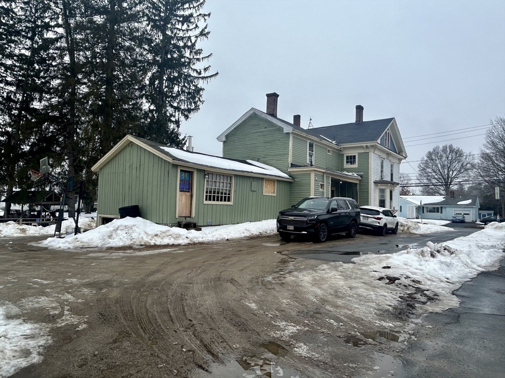 336 Main Street Easthampton, MA 01027 - Photo 4 of 20