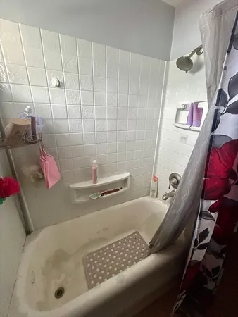 $1 | 336 Main Street, Easthampton, MA 01027