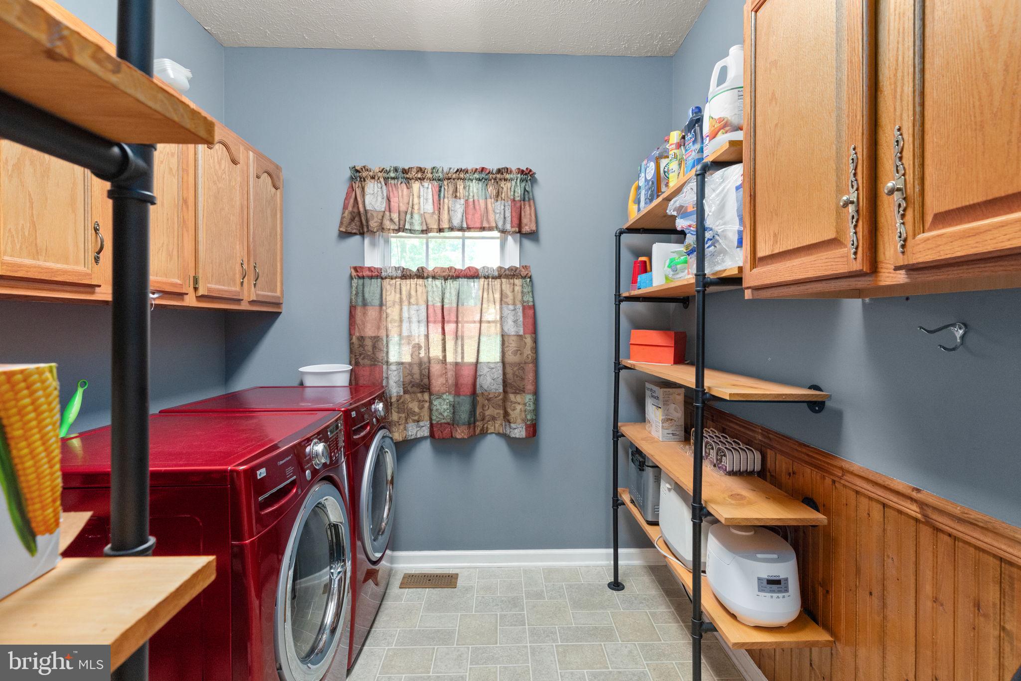 32 Hamilton Lane Elkton, MD 21921 - Photo 19 of 40 Bright and functional laundry space.