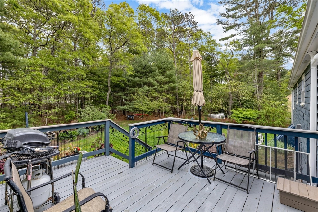8 Brigantine Avenue Barnstable, MA 02655 - Photo 4 of 42