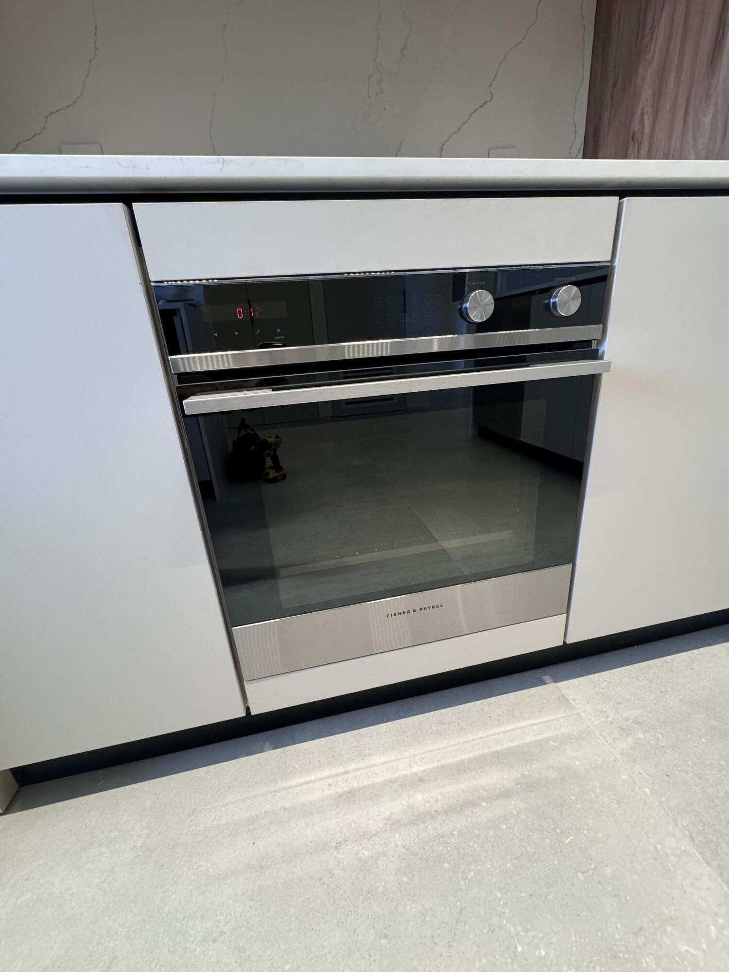 2871 North Ocean Boulevard, Unit R444 Boca Raton, FL 33431 - Photo 14 of 42 a close view of stove