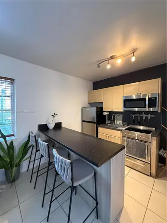 $2,050 | 601 Michigan Avenue, Unit 3, Miami Beach, FL 33139