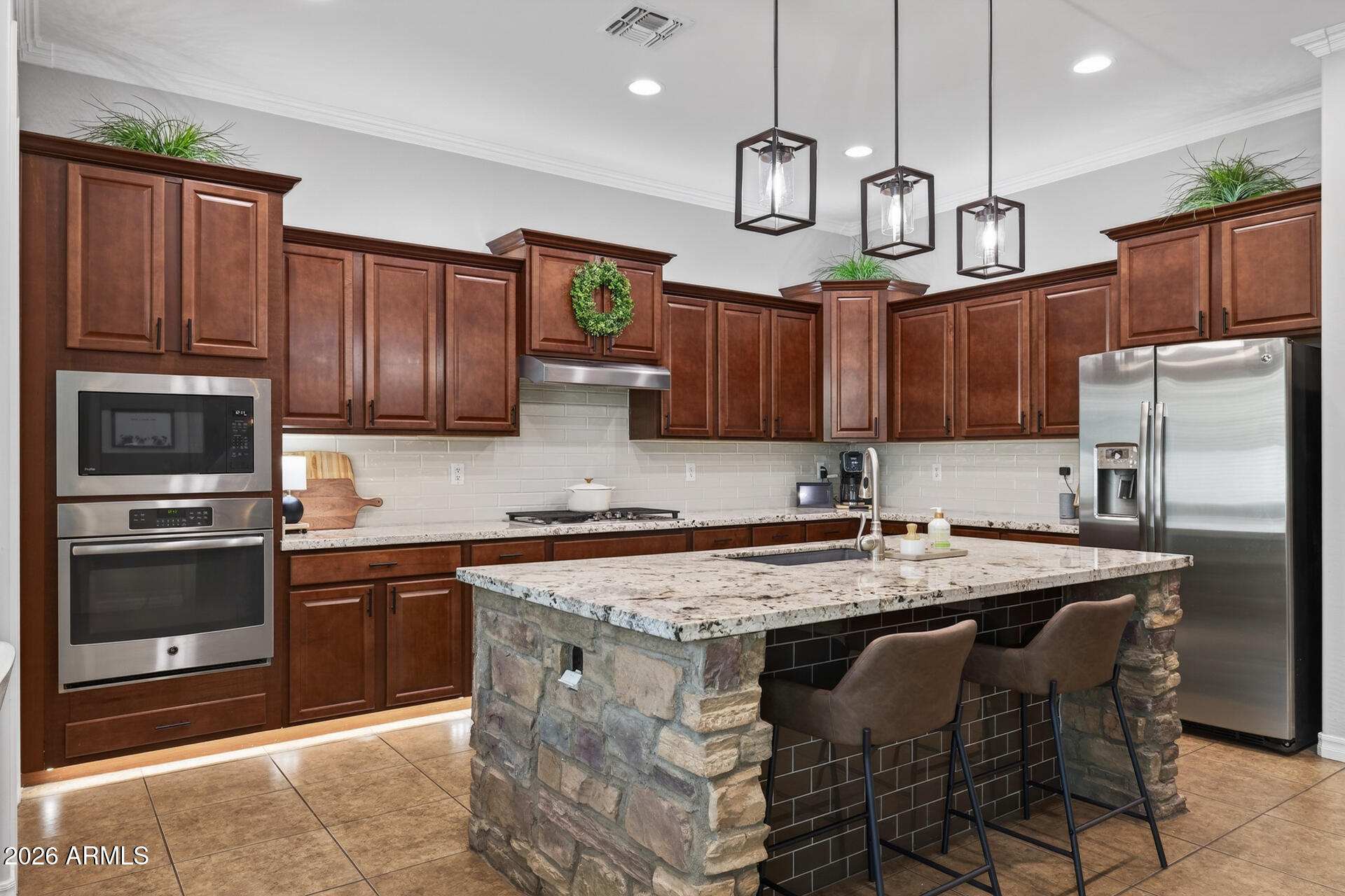 2482 East Plum Street Gilbert, AZ 85298 - Photo 15 of 64 11)KITCHEN
