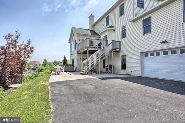 251 Willis Road Etters, PA 17319 - Photo 4 of 25 Gallery Image 4